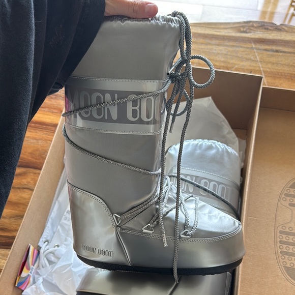 Moon Boot - Picture 3 of 4